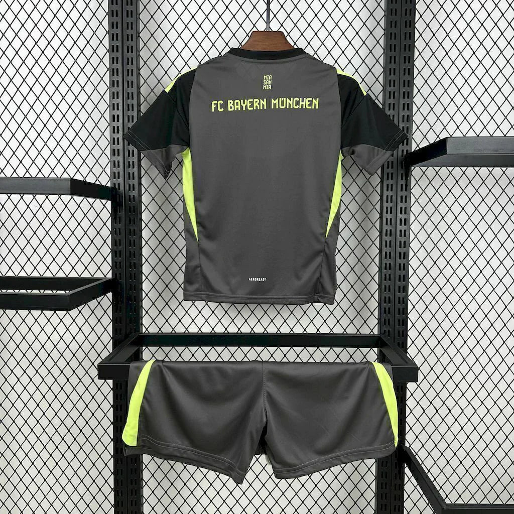 Kit Enfant Bayern Munich Domicile 2025/2026