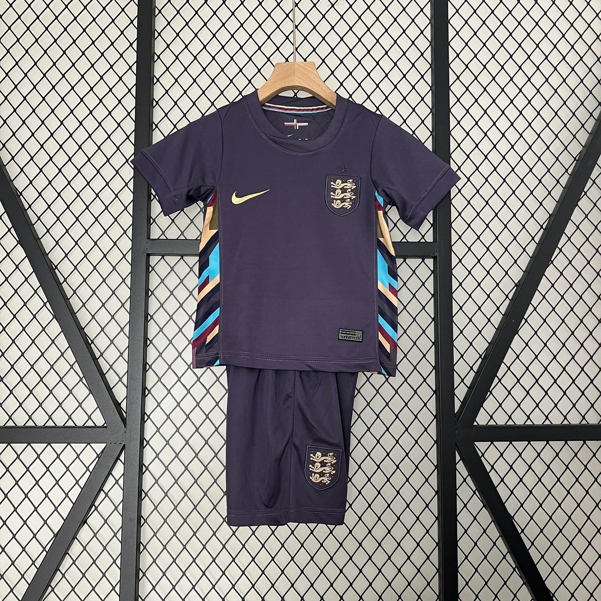 Kit Enfant Angleterre Extérieur 2024/2025